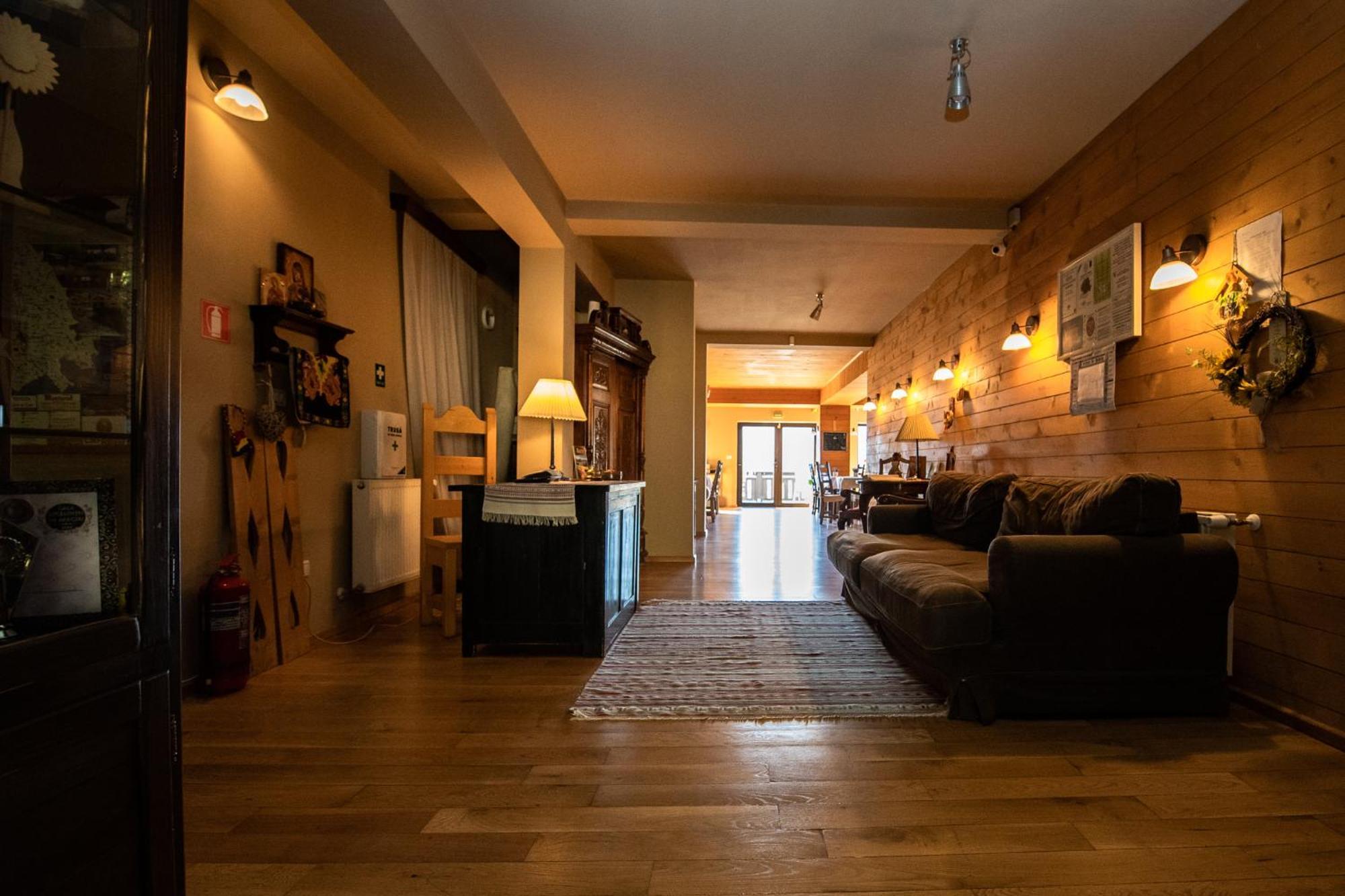 Bucovina Lodge Pension Vama  Buitenkant foto